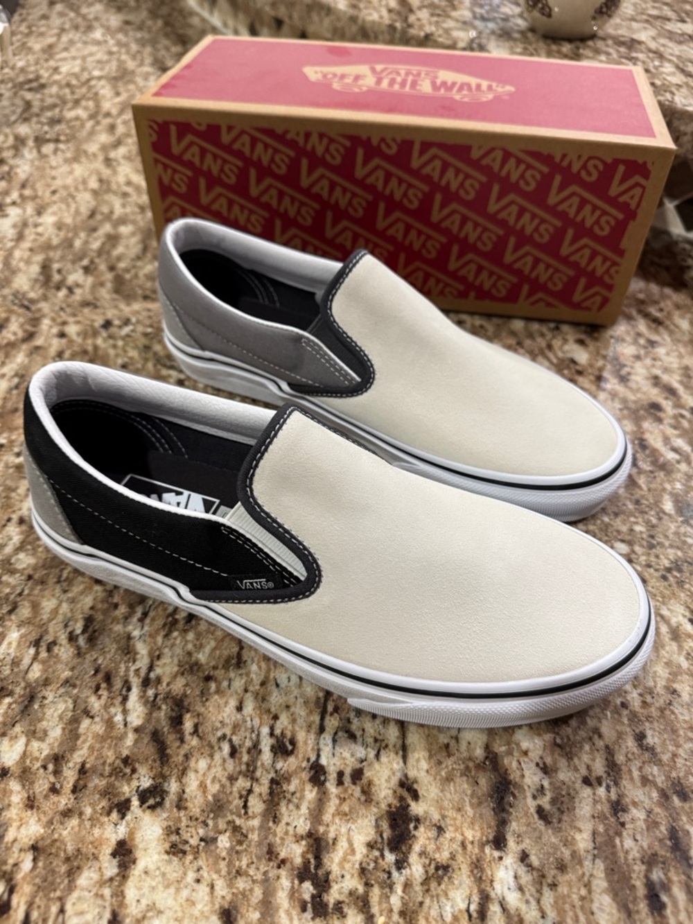 Vans Classic Slip-On Suede Black Classic White